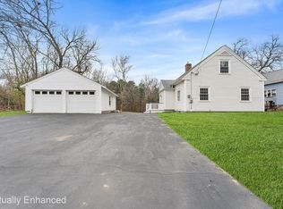 127 Old Millville Rd, Uxbridge, MA 01569