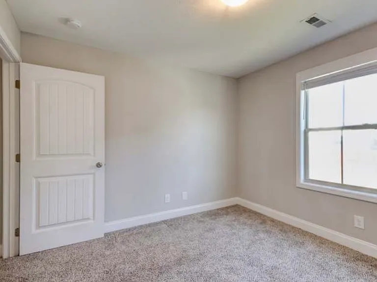 212 Eagles Talon Ct — Photo 20