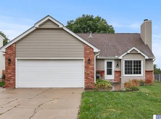 5321 S Bristolwood Pl, Lincoln, NE 68516