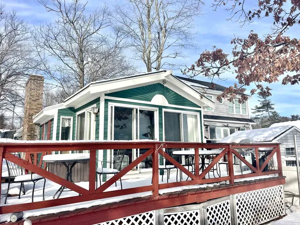 59 Ells Road, Hampstead, NH 03841