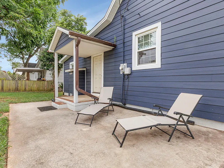 11 Taylor St — Photo 25