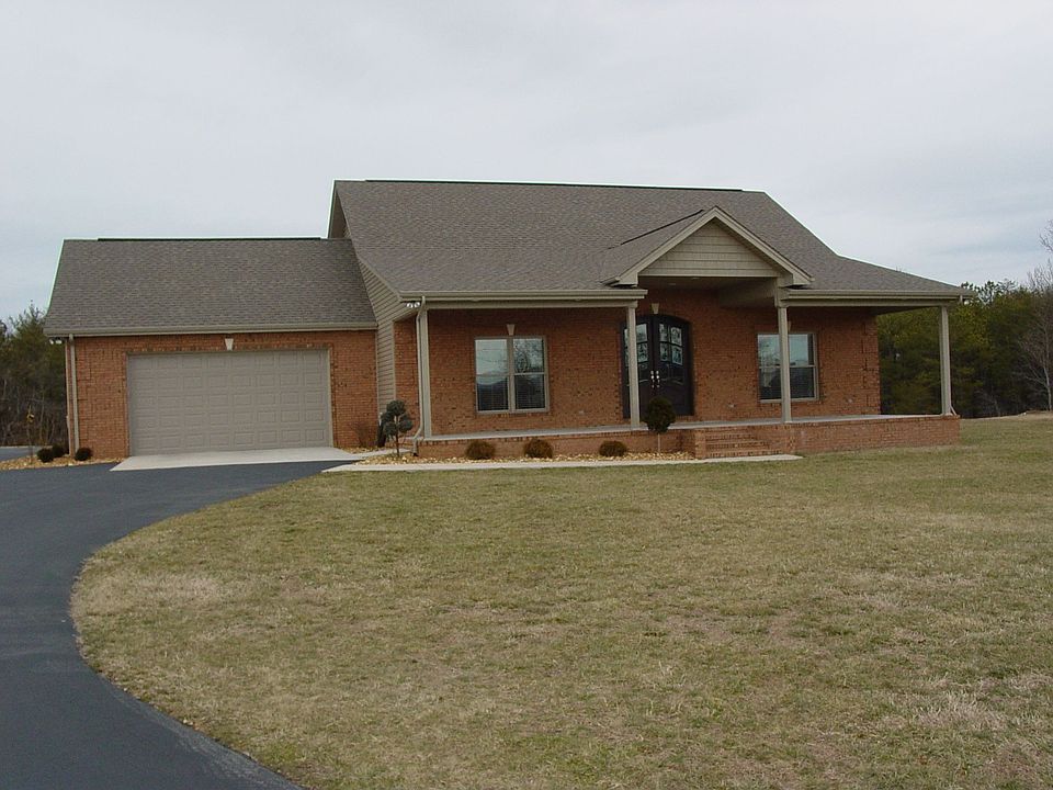 1st image of 1831 Highland Ln
