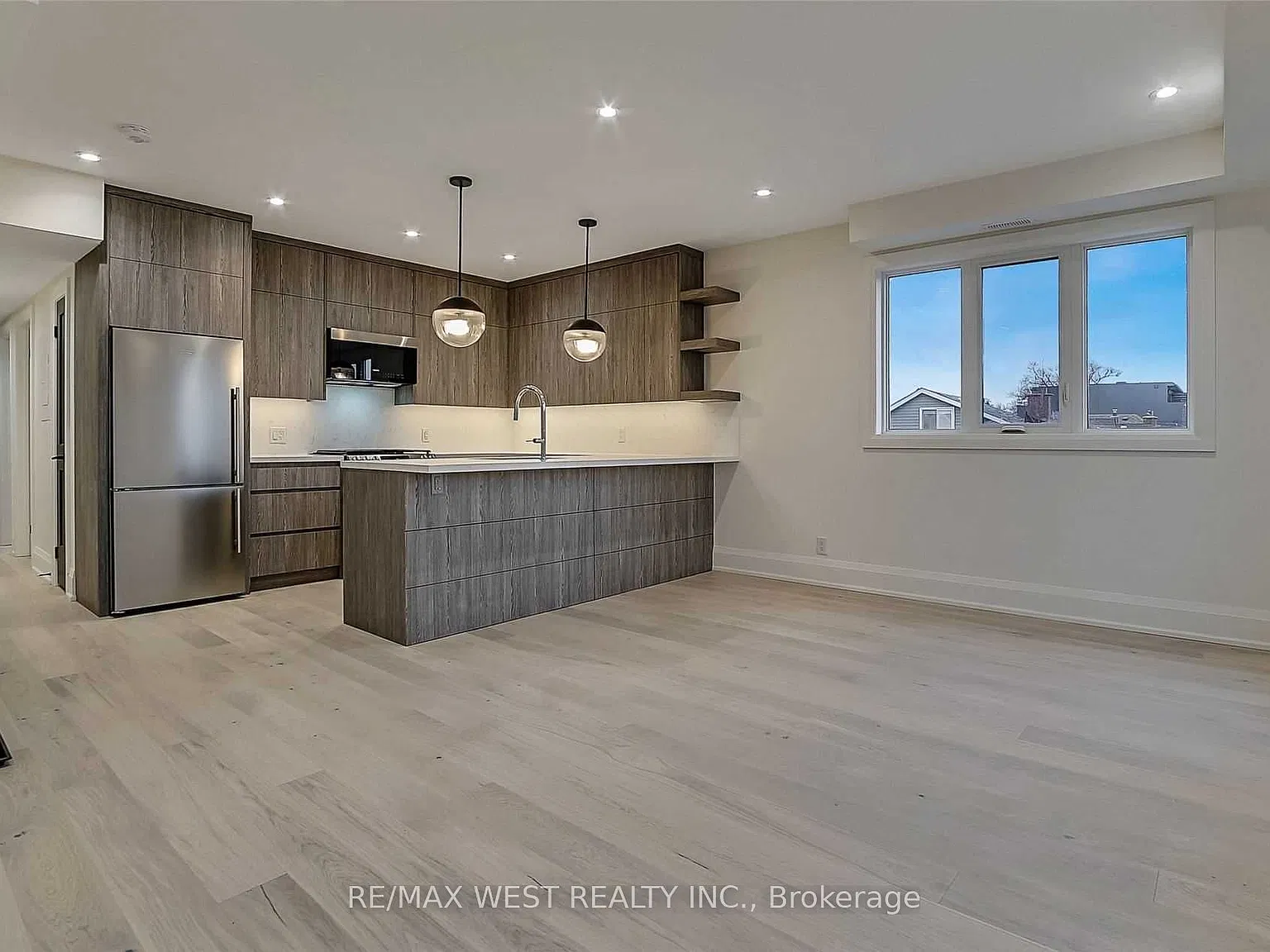2 bed, $2,780 — Photo 2