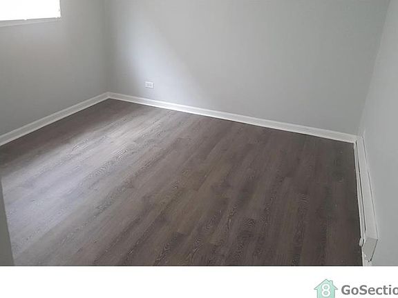 3rd image of 7004 S Dorchester Ave
