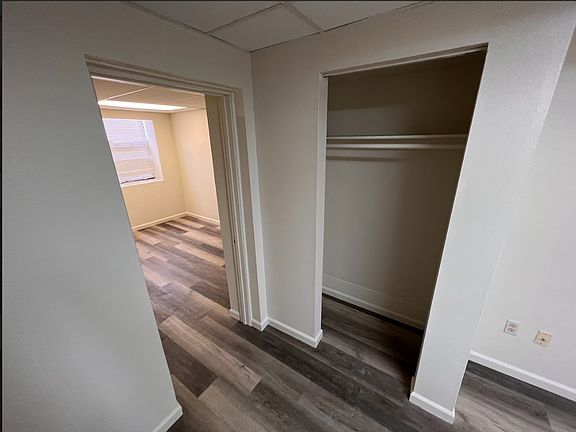 4th image of 915 Grand Ave #1