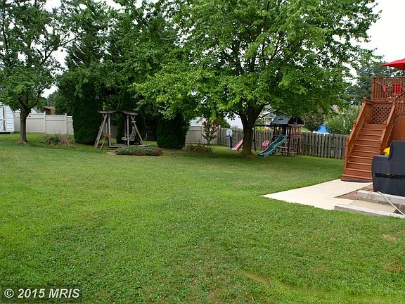 Huge Gorgeous Kept Yard
