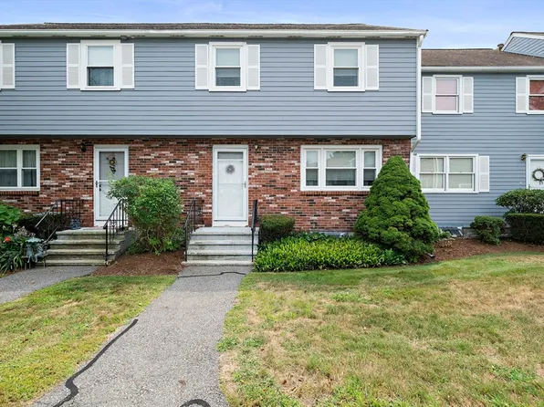 4 Franklin Sq #L, Randolph, MA 02368