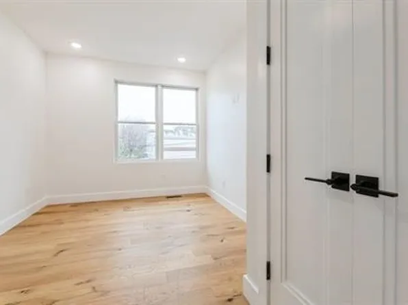 259 Liberty Avenue image 17 of 29