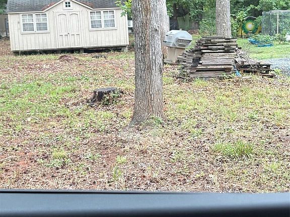 4th image of 145 Paradise Dr