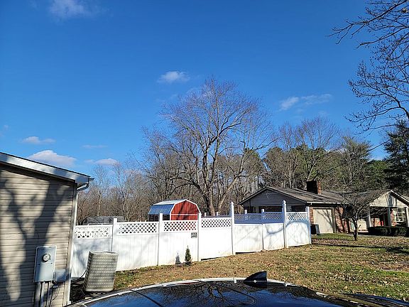 2nd image of 501 Park St