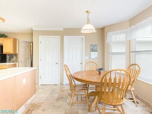 5th image of 2061 Parklawn Dr