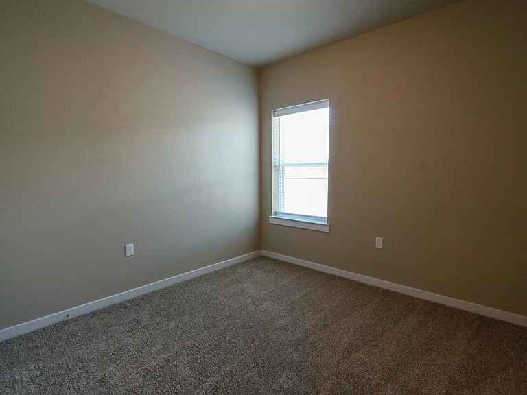 4722 Page St — Photo 24