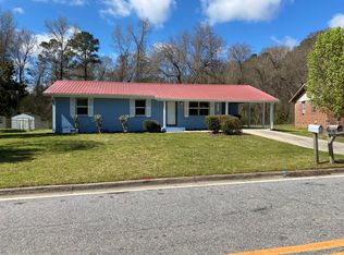 948 Meadow Ridge Dr, Madison, GA 30650