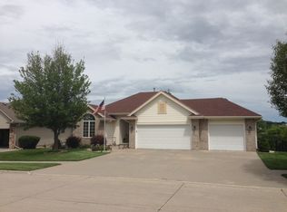 1801 Tipton Dr, Council Bluffs, IA 51503