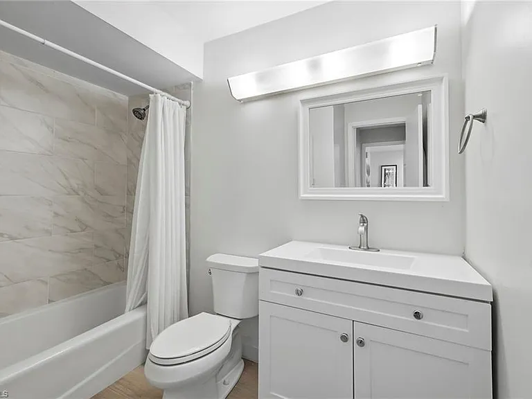 428 Meadowlark Ln #B — Photo 16
