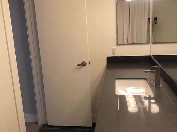 3rd image of 1836 N New Hampshire Ave APT 204