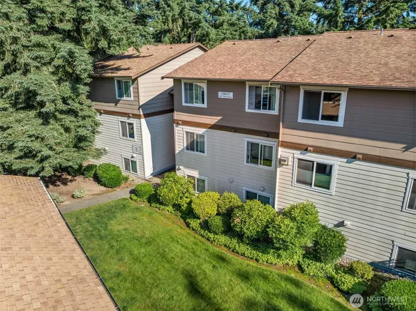 12617 NE 130th Way #E201, Kirkland, WA 98034