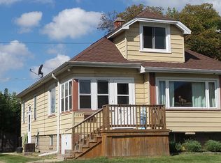 1645 S 100th St, Milwaukee, WI 53214