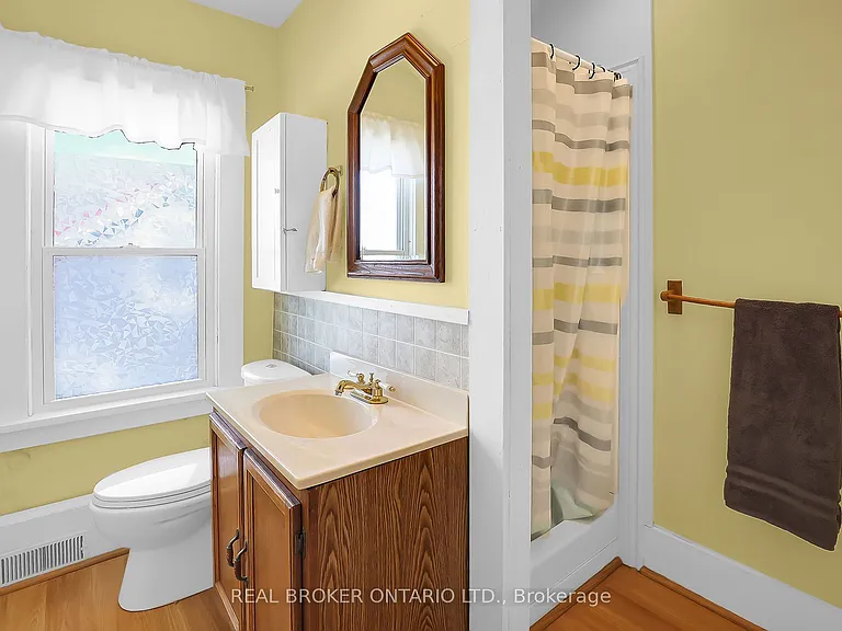 11611 Beach Rd W — Photo 30