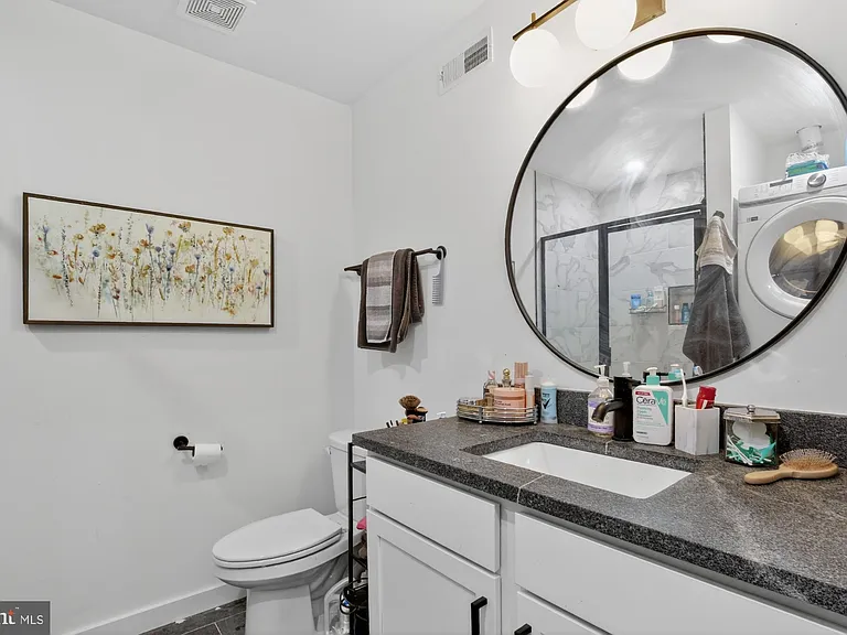 1415 Locust St #402 — Photo 10