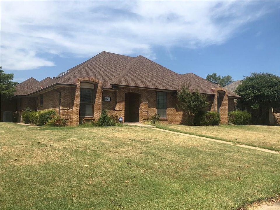 1st image of 1325 SW 106th Pl