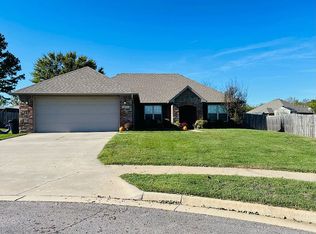 1204 Bur Pl, Alma, AR 72921