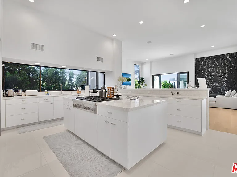 30020 Morning View Dr — Photo 34