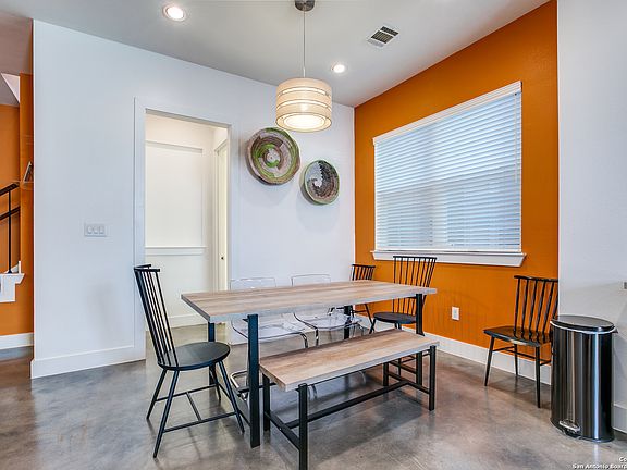 4th image of 1117 S PRESA ST, #2