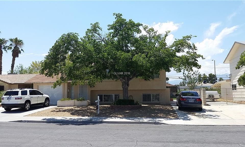 1st image of 704 Bloomingfield Ln