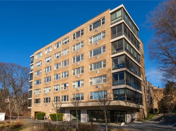 72 Pondfield Road W #5D, Bronxville, NY 10708