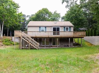 39 Nickerson Rd, Cotuit, MA 02635