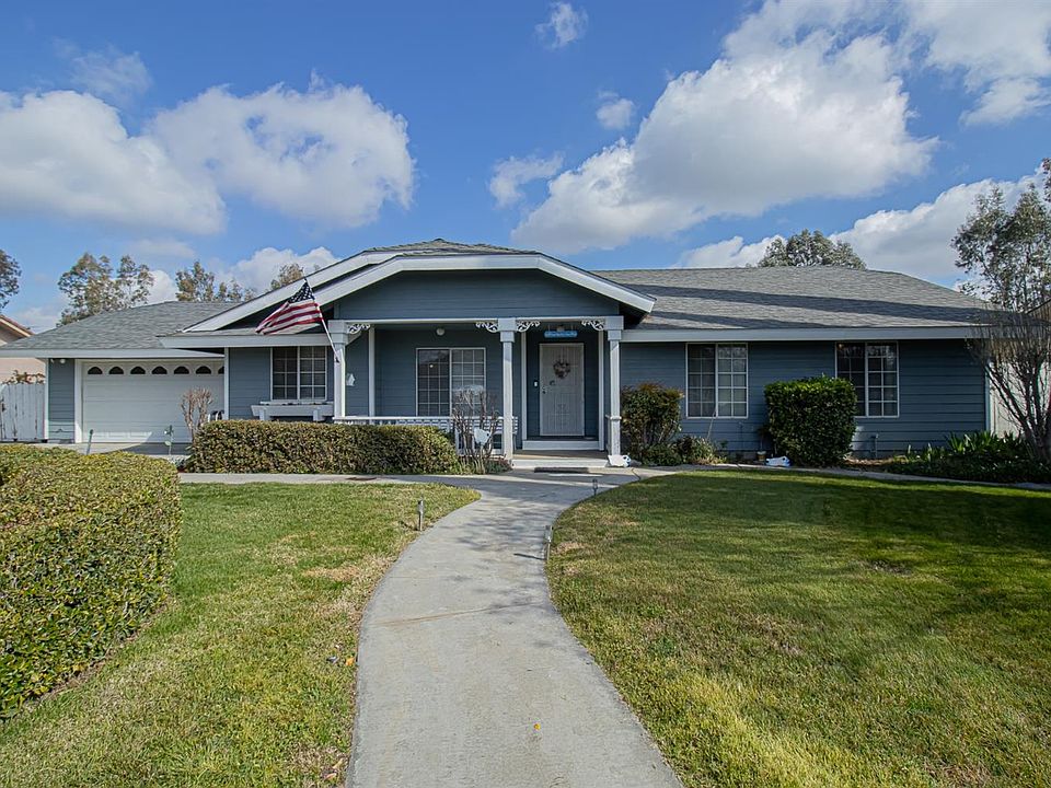 1st image of 25385 Whitworth Dr S