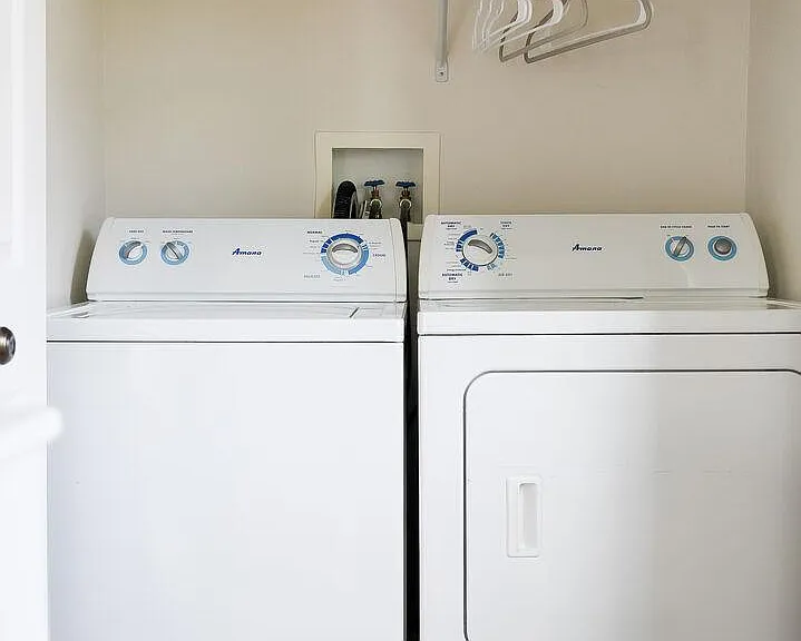 Washer an Gas Dryer