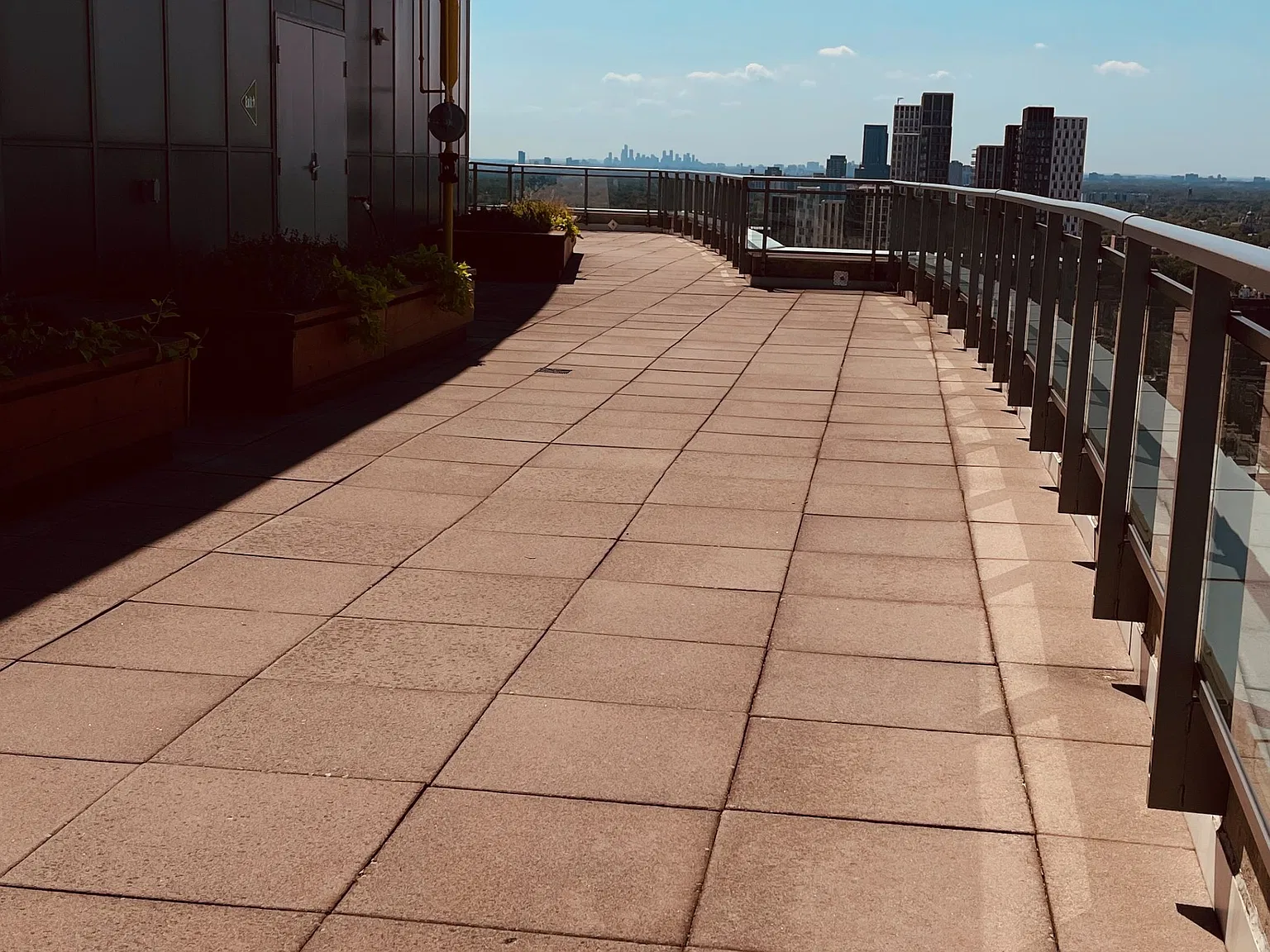 1 bed, $2,500 — Photo 3