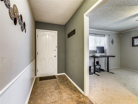 2nd image of 604 Melrose Dr