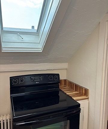 5th image of 164 Chestnut St #2