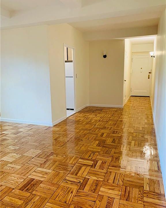 2nd image of 1558 Unionport Rd APT Mf