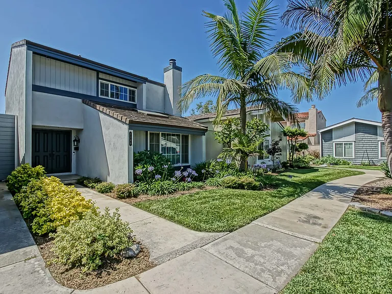 7148 Island Village Dr — Photo 2