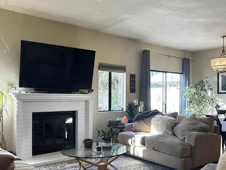 2419 Pima Ln — Photo 3