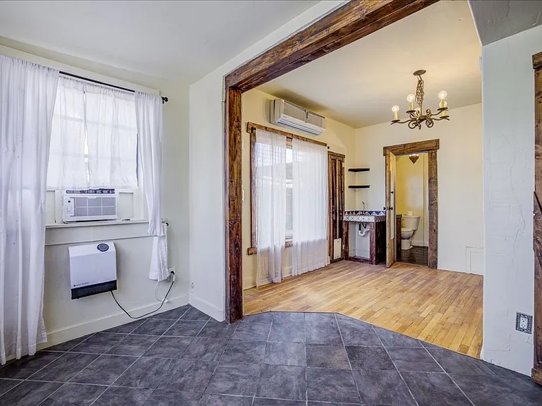 520 E Helen St — Photo 19