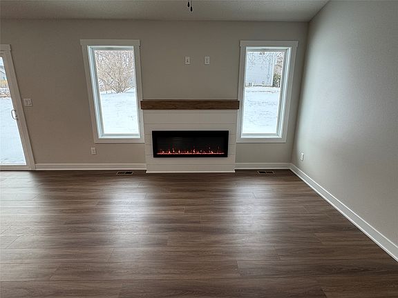 5th image of 4420 SW 23rd St