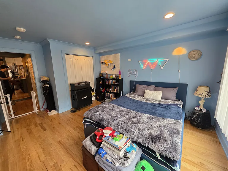 5252 N Damen Ave #2 — Photo 22