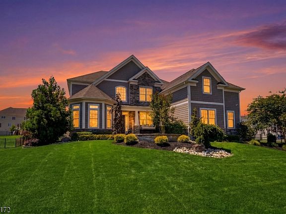 2nd image of 18 Waterford Way