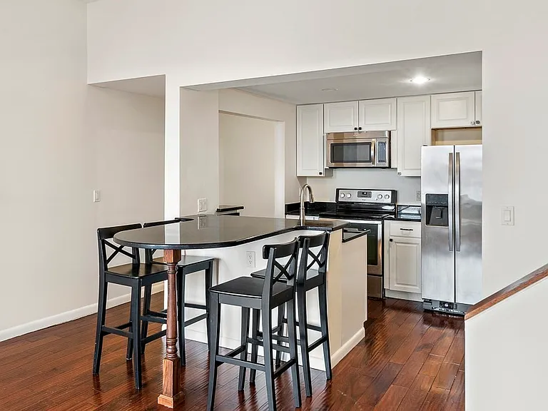 492 Beacon St #32 — Photo 5