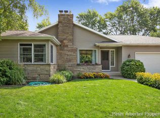 148 El Centro Blvd SE, East Grand Rapids, MI