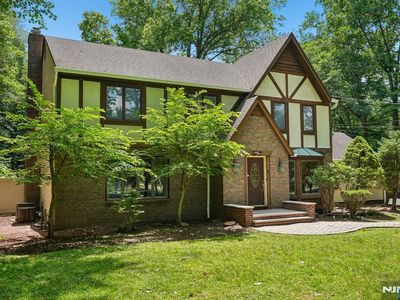 27 Chestnut Avenue, Old Tappan, NJ, 07675