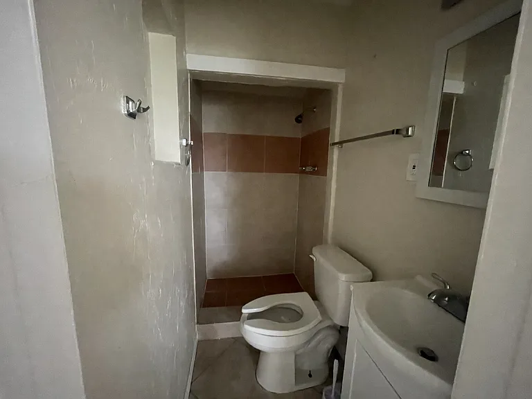 400 S Pine Ave — Photo 9