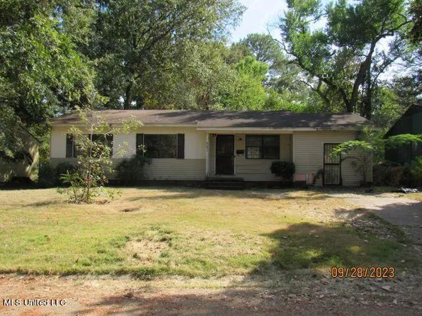 521 Park Lane Pl, Jackson, MS 39211