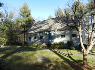 7 Partridge Ln, Walpole, MA 02081