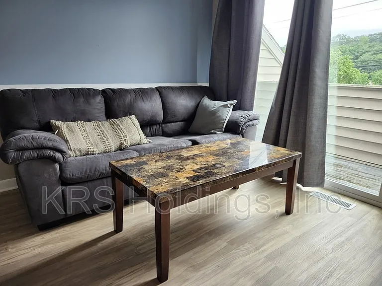 1305 Bradley Dr — Photo 3